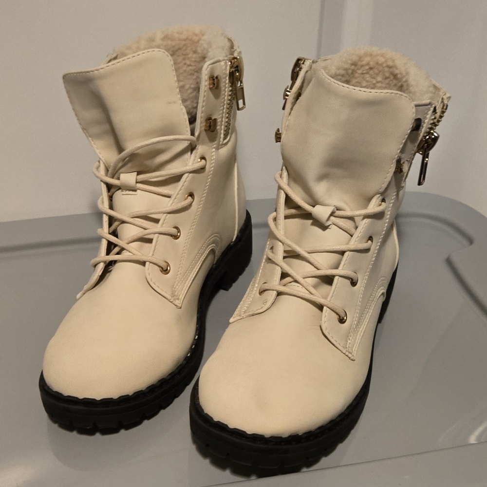 Cream and Black Combat Moto Boots with Rugged Design Size 8
